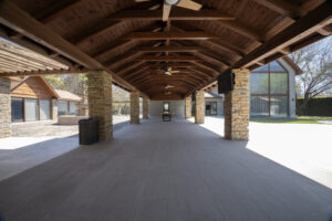 Luxury Equestrian Estate with Expansive Gardens and Mountain Views