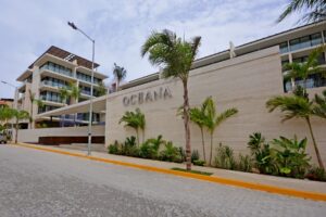 URBAN OASIS STEPS FROM THE BEACH