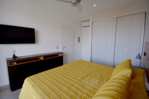 ONE BEDROOM IN THE CARIBBEAN A FEW STEPS FROM THE SEA