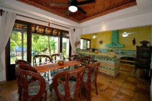OCEANVIEW TROPICAL ESCAPE RETREAT