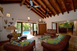 OCEANVIEW TROPICAL ESCAPE RETREAT