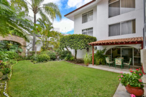 Casa Alameda en venta, Royal Country, zona Andares, Zapopan
