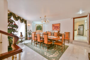 Casa Alameda en venta, Royal Country, zona Andares, Zapopan