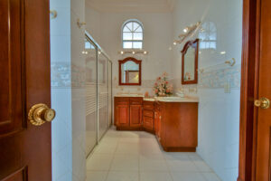 Casa Alameda en venta, Royal Country, zona Andares, Zapopan