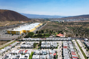 Terreno con alto potencial de desarrollo antes de las Plazas Outlet. San Agustín