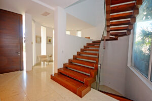 EXCLUSIVE RESIDENCE WITH PRIVATE DOCK