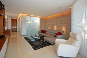 EXCLUSIVE RESIDENCE WITH PRIVATE DOCK
