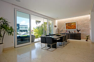 EXCLUSIVE RESIDENCE WITH PRIVATE DOCK