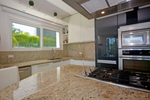 EXCLUSIVE RESIDENCE WITH PRIVATE DOCK