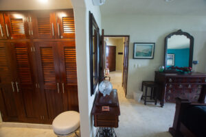 EXCLUSIVE OCEANFRONT RESIDENCE, 2 BED 2 AND BATH PANORAMIC VIEWS