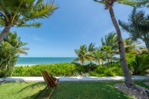 SUPER LUXURY BEACHFRONT VILLA IN THE HOTEL ZONE