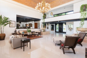 SUPER LUXURY BEACHFRONT VILLA IN THE HOTEL ZONE