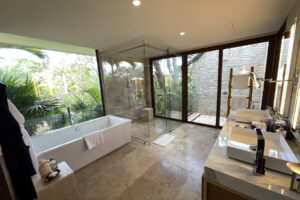 LUXURY ROSEWOOD VILLA