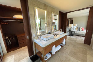 LUXURY ROSEWOOD VILLA
