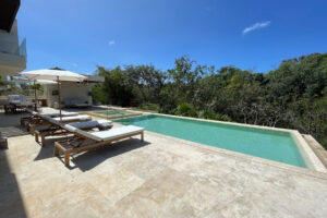 LUXURY ROSEWOOD VILLA