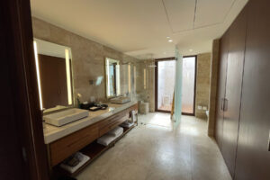 LUXURY ROSEWOOD VILLA