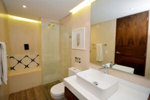 BLUE LAGOON C2 VACATION CONDO