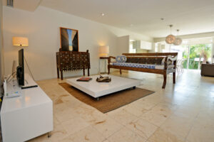 HARMONIOUS AND ELEGANT TWO-BEDROOM APARTMENT IN AN UNBEATABLE LOCATION