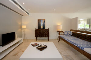 HARMONIOUS AND ELEGANT TWO-BEDROOM APARTMENT IN AN UNBEATABLE LOCATION