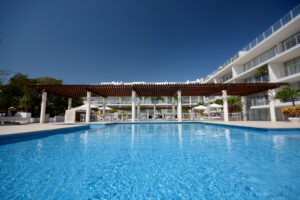 HARMONIOUS AND ELEGANT TWO-BEDROOM APARTMENT IN AN UNBEATABLE LOCATION