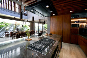 LUXURIOUS BAMBOO HIDEAWAY RESIDENCE