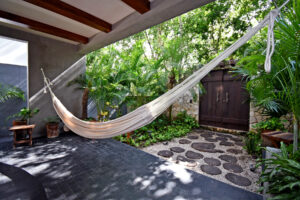 LUXURIOUS BAMBOO HIDEAWAY RESIDENCE