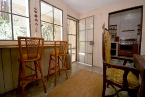 CHARMING VINTAGE HOUSE