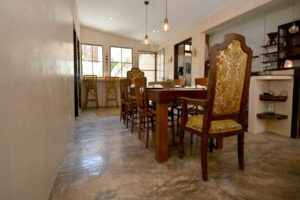 CHARMING VINTAGE HOUSE