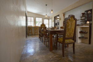 CHARMING VINTAGE HOUSE