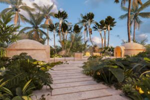 LUXURY BEACHFRONT CONDO
