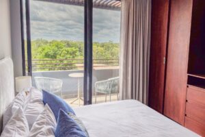 ESMERALDA BLACK PENTHOUSE