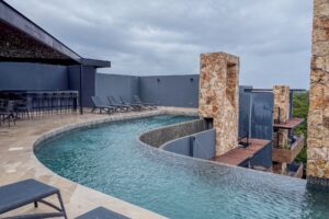 ESMERALDA BLACK PENTHOUSE
