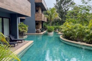 ESMERALDA BLACK PENTHOUSE