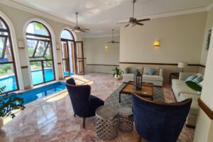 Villa León, Manzanillo, Colima