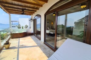 Villa León, Manzanillo, Colima
