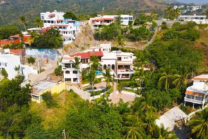 Villa León, Manzanillo, Colima