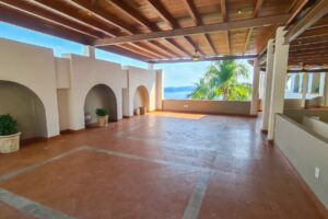 Villa León, Manzanillo, Colima