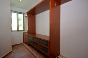 DUPLEX 6 BEDROOM HOME NEAR THE BEACH