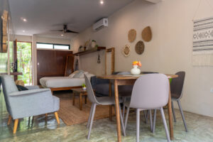 Unique investment building with three units and rooftop terrace.