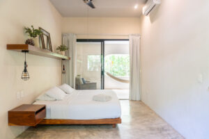 Unique investment building with three units and rooftop terrace.