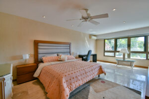 Residencia Paseo de la Montaña, Club de Golf Santa Anita
