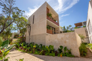 DESIGN VILLAS WITH EXCELLENT LOCATION