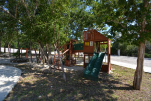 3 BEDROOM HOUSE IN A GATED COMMUNITY WITH A STYLE OF LIVING