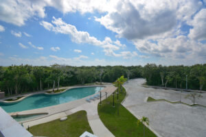 3 BEDROOM HOUSE IN A GATED COMMUNITY WITH A STYLE OF LIVING