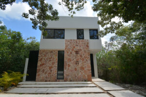 3 BEDROOM HOUSE IN A GATED COMMUNITY WITH A STYLE OF LIVING