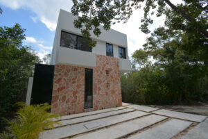 3 BEDROOM HOUSE IN A GATED COMMUNITY WITH A STYLE OF LIVING