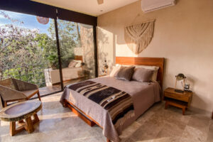 EXCLUSIVE 3-BEDROOM PENTHOUSE WITH LOCK OFF SYSTEM