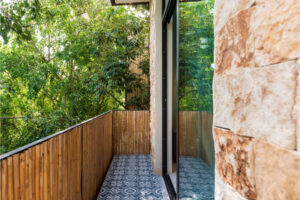 INCREDIBLE APARTMENT WITH PRIVATE BALCONY AND DOUBLE APARTMENT OPTION