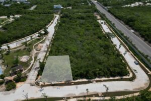 EXCLUSIVE CONTEMPORARY HOME IN YUCATÁN COUNTRY CLUB