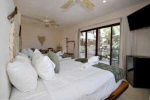 OCEAN VIEWS, LUXURY AND RETURNS
